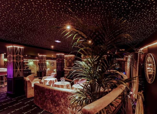 Au son des guitares, Restaurant, Paris, Île-de-France, France